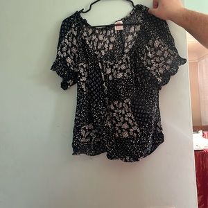 Blue floral shirt with elastic on waste